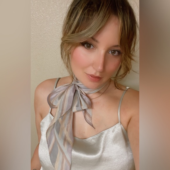 Meet your Posher, Alexandra - Picture 2 of 5